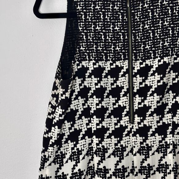 CAbi Women's Black and White Houndstooth Detailed Flowy Tank Top Size Small - Picture 3 of 12